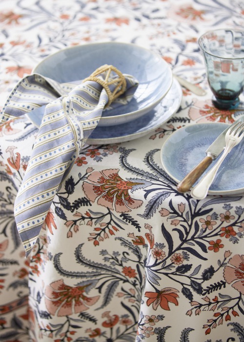  COLLECTION PROVENCE Tischdecke Lily bleu 150 x 250 cm